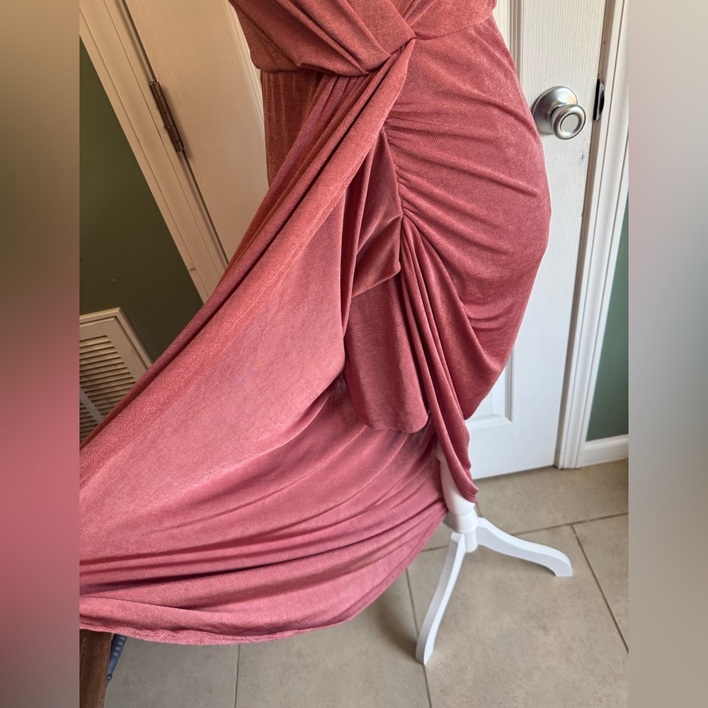 Elegant‎ Pink Halter Dress - Picture 3 of 4